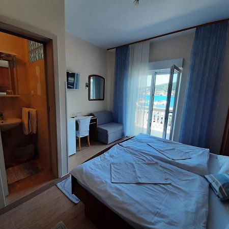 Bed and Breakfast Anka Bunic Rab Town Exterior foto